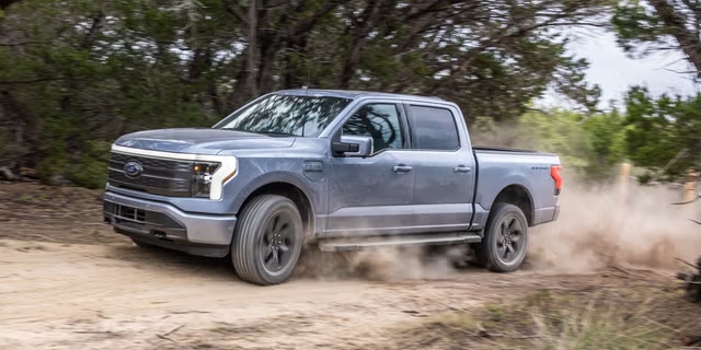 Ford recolhe quase 30.000 F-150 Lightning por risco de perda de direção